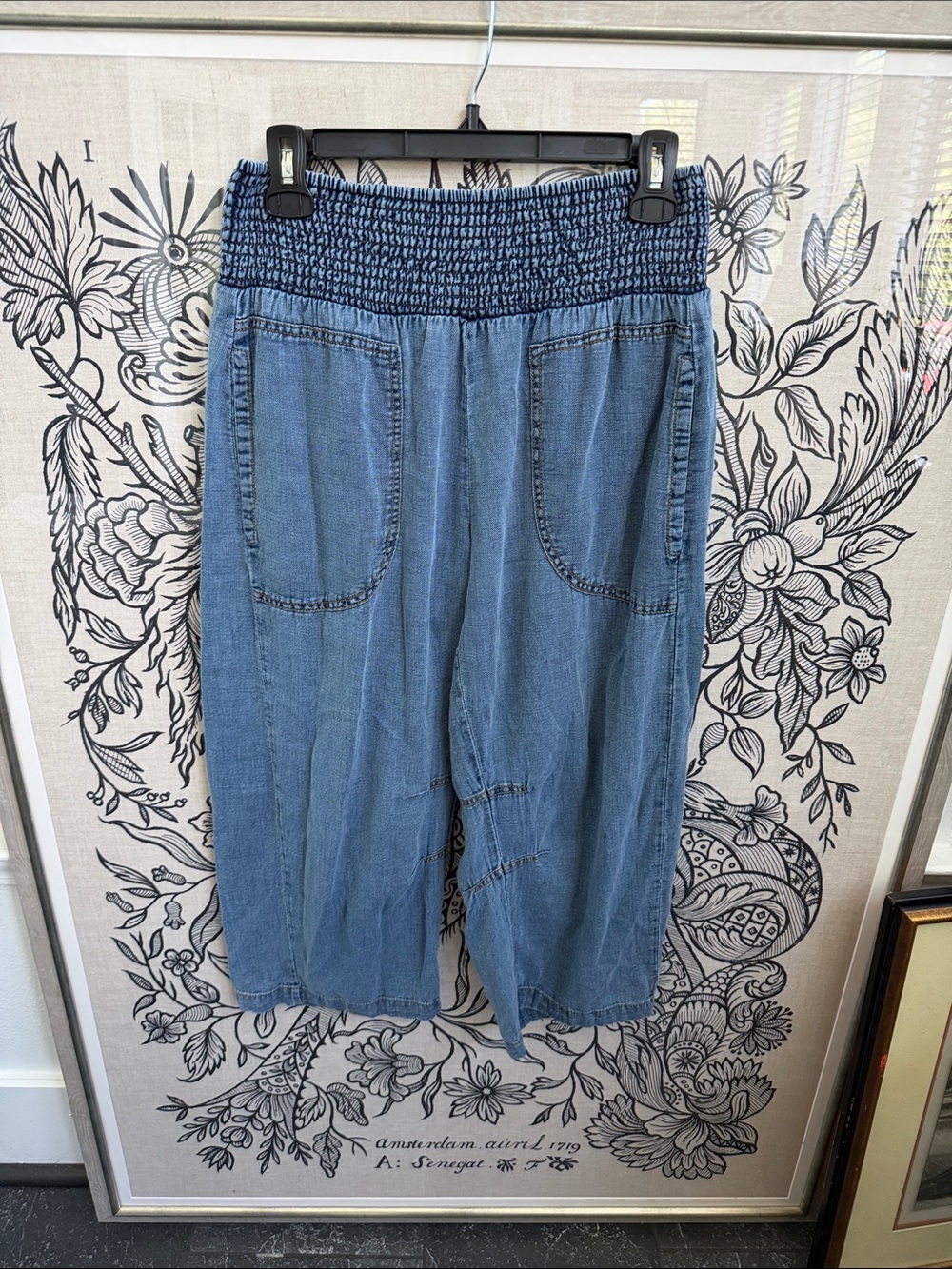 Pilcro Elastic Smocked Waist Light Blue Cropped Jeans XXSP